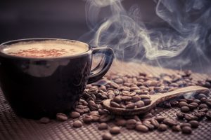Xícara de café gourmet em evidência